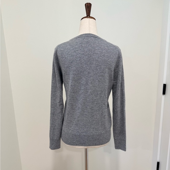 Quince V neck 100% cashmere sweater size XS - Picture 6 of 7